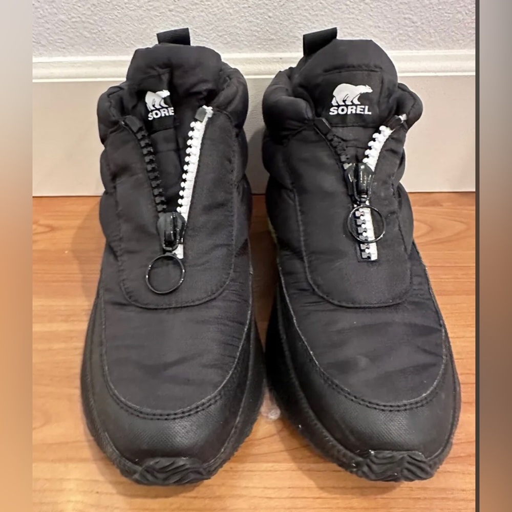 Sorel Out N About III Puffy Zip Waterproof Boots Women’s Size 11